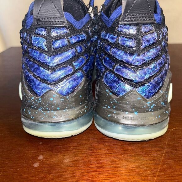 Nike Lebron XVII Constellations high tops size 4 youth - Picture 3 of 10